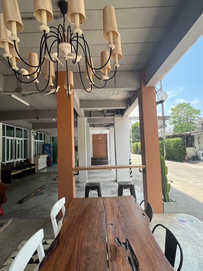 Papangkorn House Hotell Surat Thani Eksteriør bilde